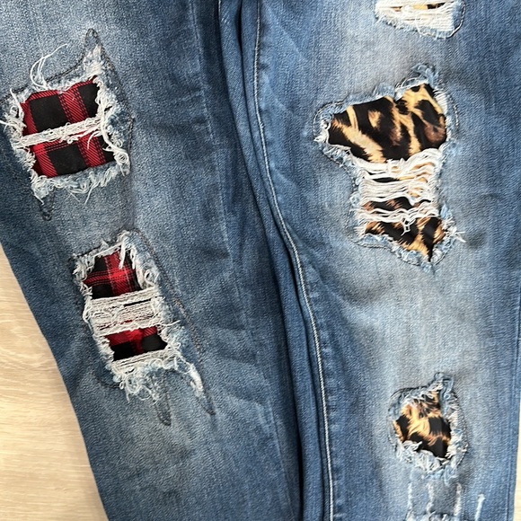 2 pair Judy Blue size 15/32 patched stretch skinny jeans - Picture 10 of 12